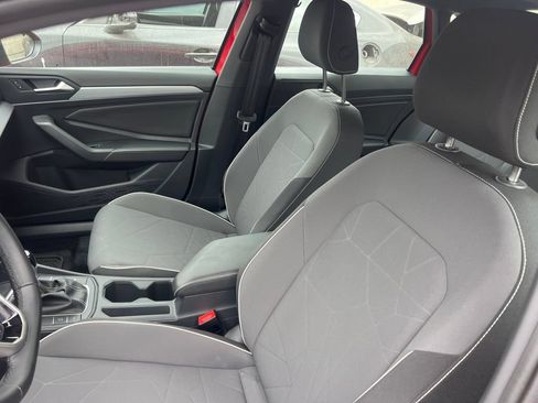 Used 2025 Volkswagen Jetta Sport FWD image 11