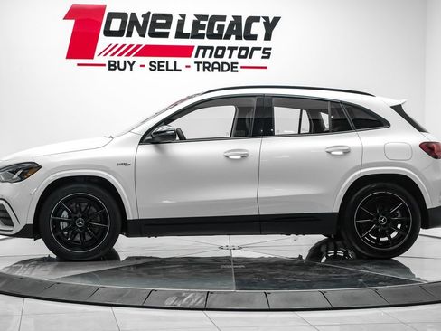 Used 2025 Mercedes-Benz GLA 35 AMG 4MATIC w/ Exclusive Trim Package image 12