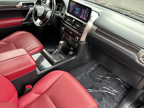 Used 2023 Lexus GX 460 Premium w/ Premium Package image 18