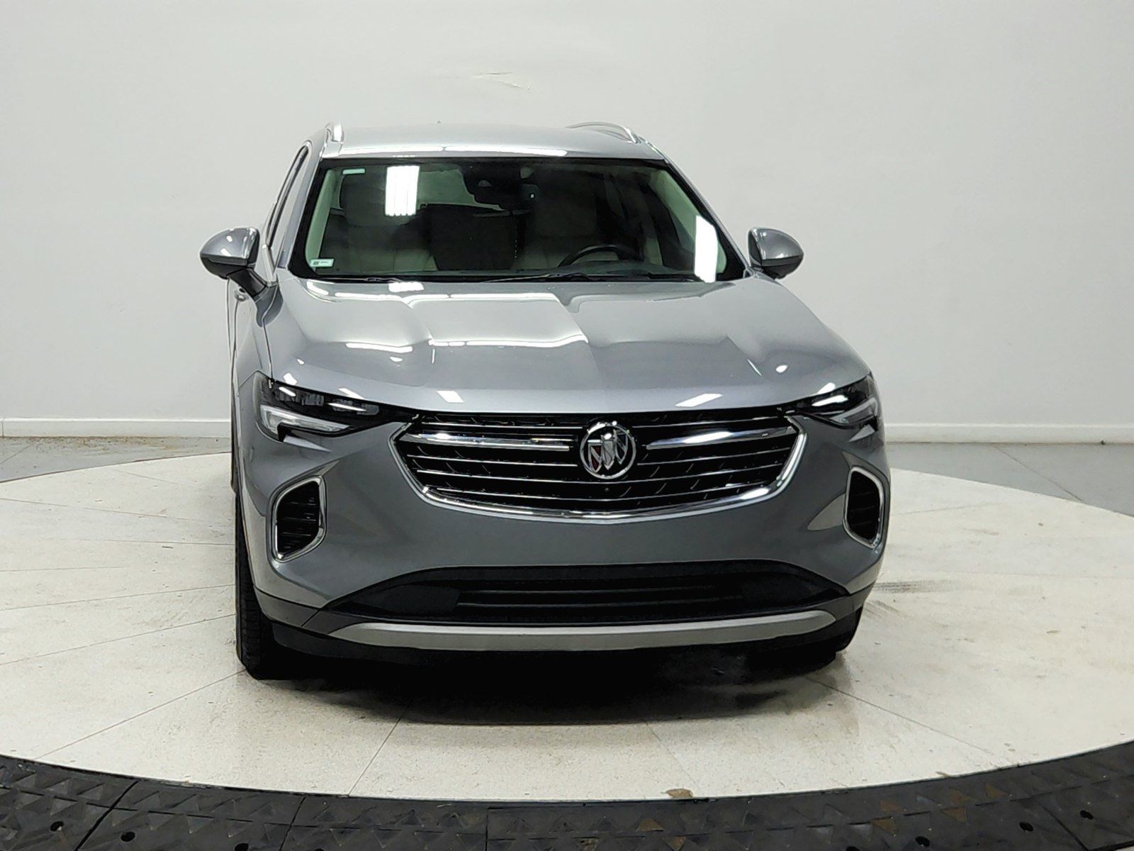 Used 2023 Buick Envision Essence w/ Technology Package I FWD image 3