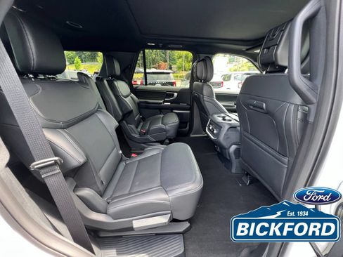 New 2026 Ford Expedition Platinum w/ Stealth Appearance Package AWD/4WD image 7