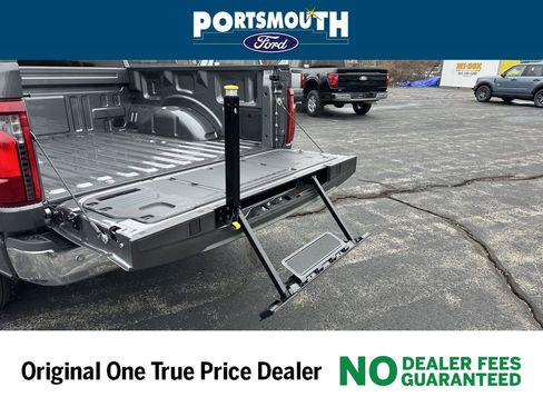 New 2025 Ford F150 XL w/ Equipment Group 103A High image 17