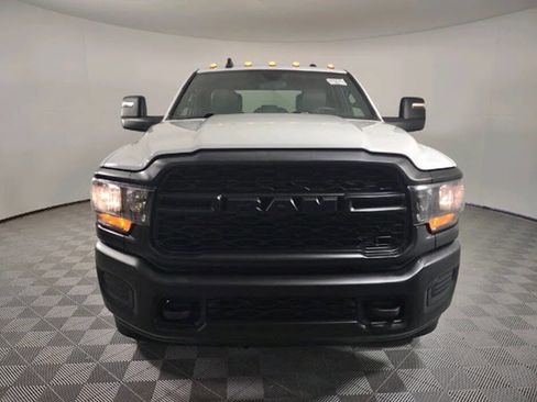 Used 2024 RAM 2500 Tradesman w/ Snow Chief Group AWD/4WD image 2
