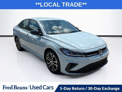 Used 2026 Volkswagen Jetta Sport FWD image 1
