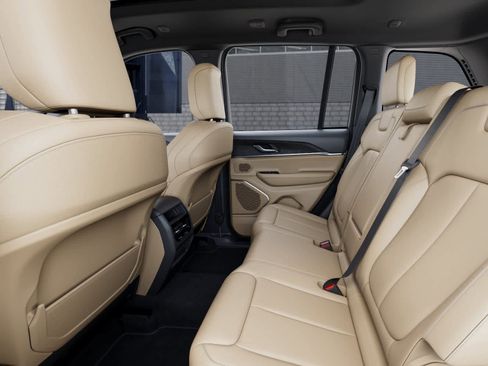 New 2026 Jeep Grand Cherokee Limited image 23