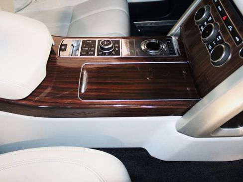 Used 2015 Land Rover Range Rover image 66