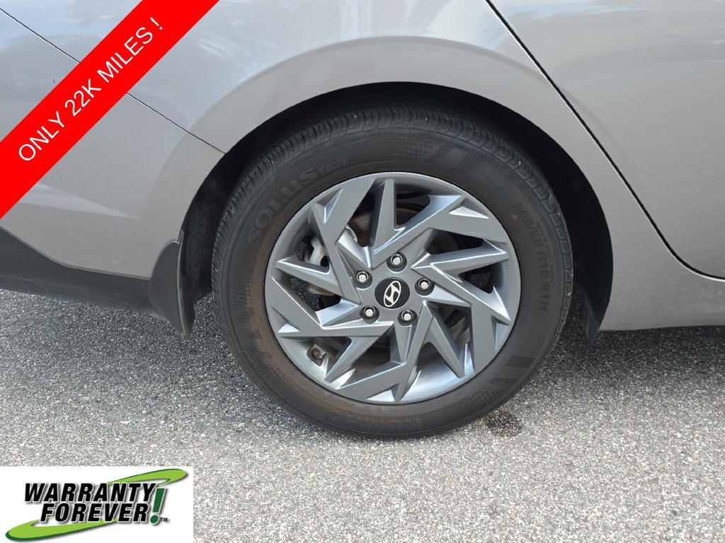 Used 2024 Hyundai Elantra SEL FWD image 5