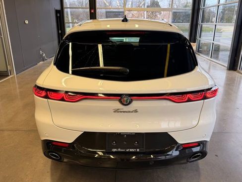 Used 2024 Alfa Romeo Tonale Veloce image 8