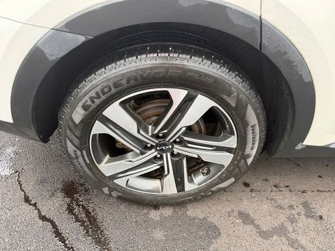 Used 2023 Kia Sorento EX AWD/4WD image 17