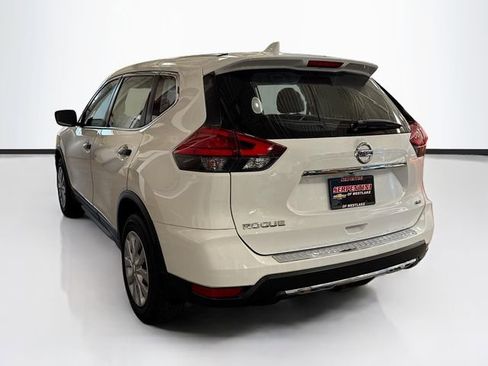 Used 2017 Nissan Rogue S image 8