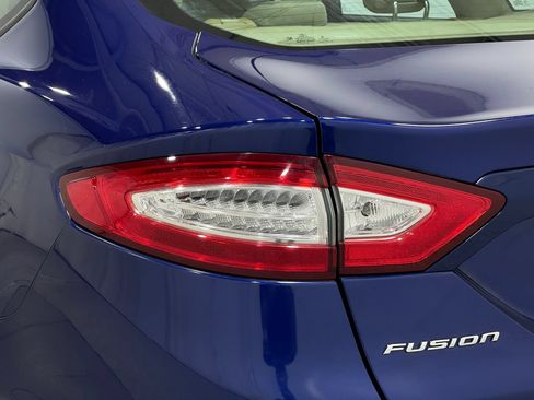 Used 2013 Ford Fusion SE FWD image 32