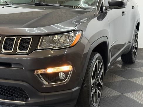 Used 2018 Jeep Compass Limited w/ Navigation Group AWD/4WD image 7