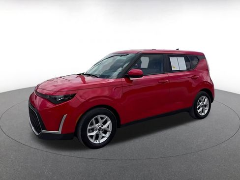 Used 2025 Kia Soul LX w/ LX Technology Package FWD image 7