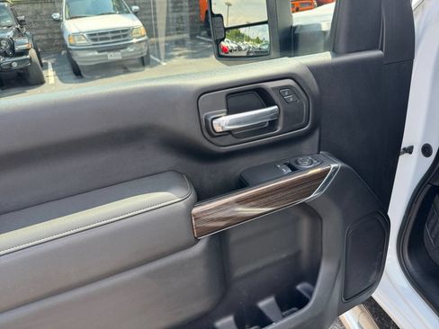 Used 2022 Chevrolet Silverado 3500 LT w/ Convenience Package AWD/4WD image 21