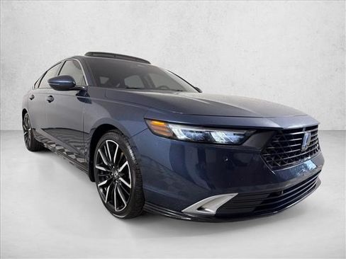 Used 2023 Honda Accord Touring image 1