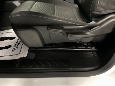 Used 2024 Chevrolet Colorado LT w/ LT Convenience Package RWD image 13