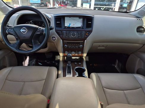Used 2017 Nissan Pathfinder Platinum image 24