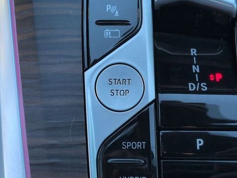 Used 2024 BMW X5 xDrive50e w/ Premium Package image 15