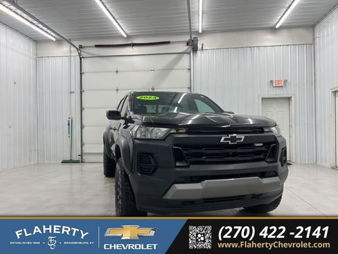 Used 2024 Chevrolet Colorado Trail Boss w/ Technology Package image 1