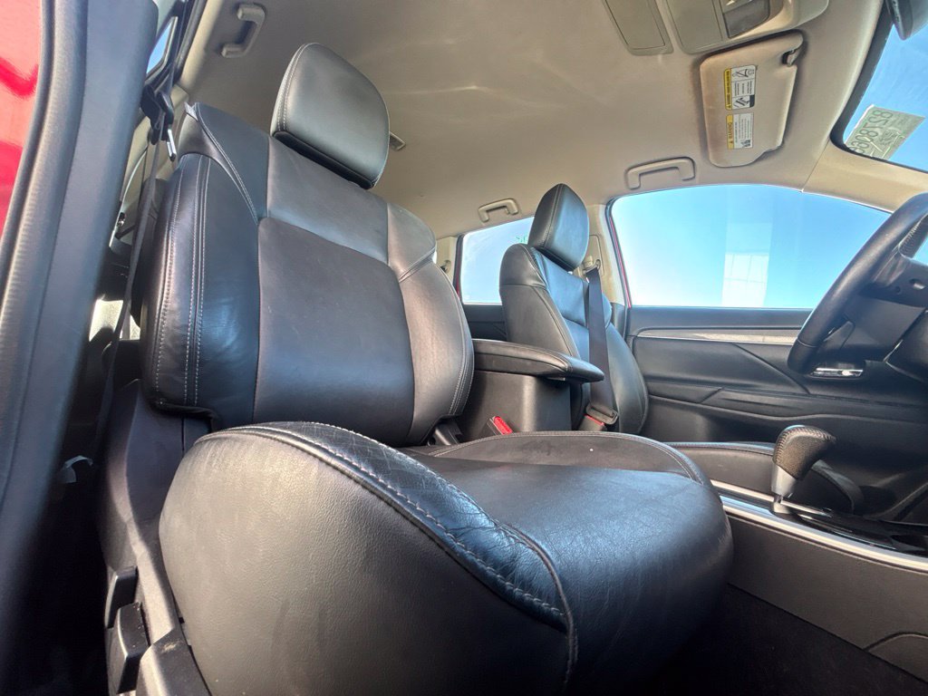 Used 2020 Mitsubishi Outlander SEL AWD/4WD image 27