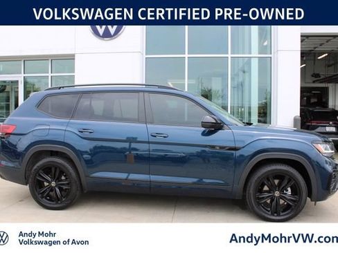 Used 2023 Volkswagen Atlas SEL R-Line AWD/4WD image 5