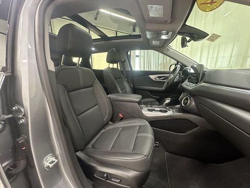 Used 2024 Chevrolet Blazer LT w/ Sound & Technology Package AWD/4WD image 16