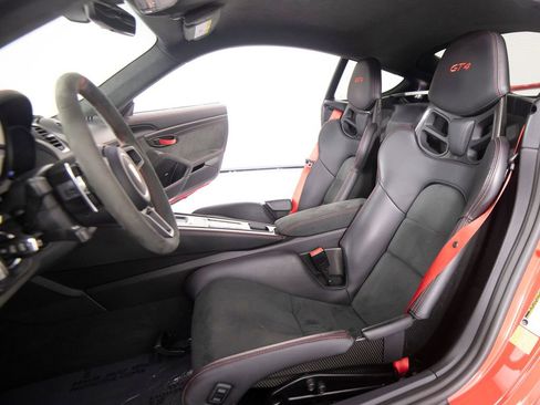Certified 2023 Porsche 718 Cayman GT4 RWD image 17