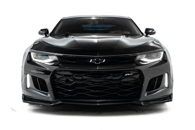 Used 2018 Chevrolet Camaro ZL1 RWD image 7