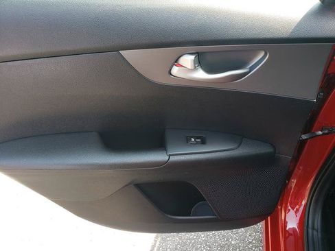 Used 2019 Kia Forte LXS FWD image 13