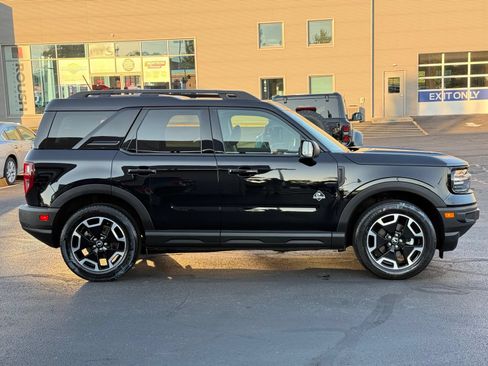 Used 2023 Ford Bronco Sport Outer Banks w/ Tech Package AWD/4WD image 3
