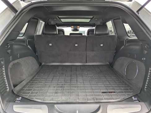 Used 2018 Jeep Grand Cherokee Overland image 35