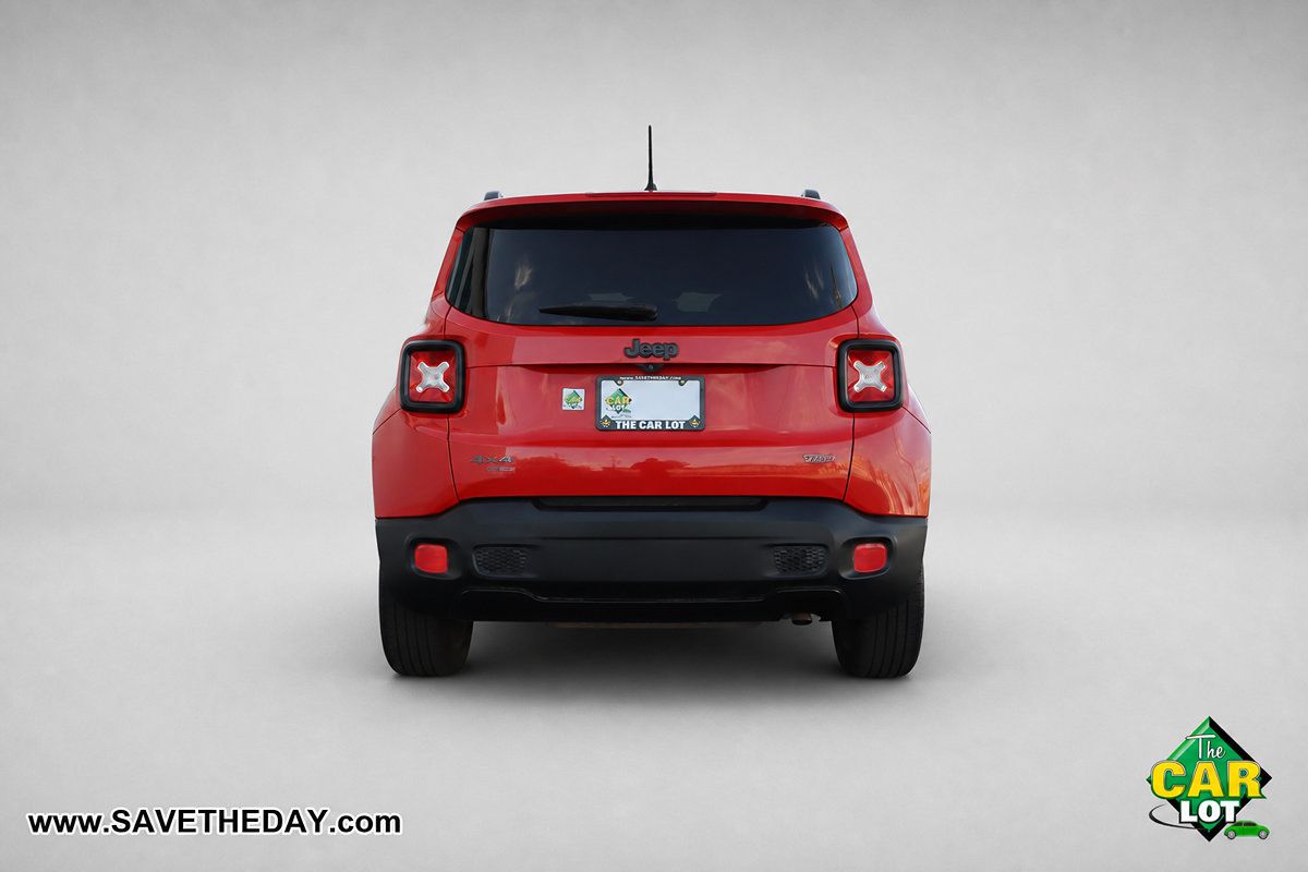 Used 2017 Jeep Renegade Altitude FWD image 7