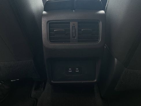Used 2025 Nissan Rogue SV FWD image 13