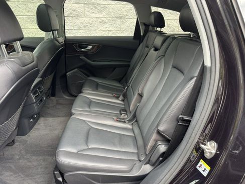 Used 2018 Audi Q7 3.0T Premium Plus w/ Premium Plus Package AWD/4WD image 7