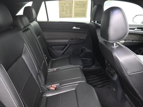 Used 2023 Volkswagen Atlas Cross Sport SEL R-Line AWD/4WD image 13