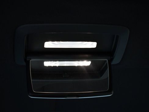 Used 2022 BMW 750i xDrive 750i xDrive w/ M Sport Package image 59