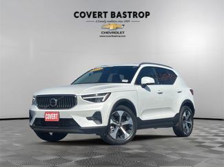 Used 2023 Volvo XC40 B5 Plus w/ Protection Package Premier video 1