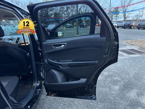 Used 2016 Ford Edge SE image 19