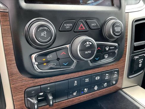 Used 2018 RAM 2500 Laramie AWD/4WD image 36