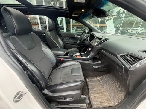 Used 2019 Ford Edge ST w/ Equipment Group 401A AWD/4WD image 11