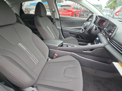 New 2026 Hyundai Elantra Blue image 10