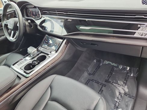 Used 2023 Audi Q8 Premium Plus image 29