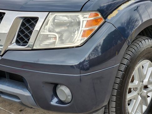 Used 2019 Nissan Frontier SV image 9