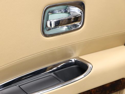 Used 2011 Rolls-Royce Ghost RWD image 53