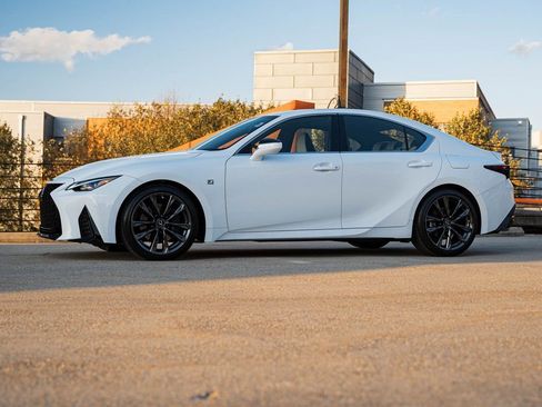 Used 2022 Lexus IS 350 F Sport image 3