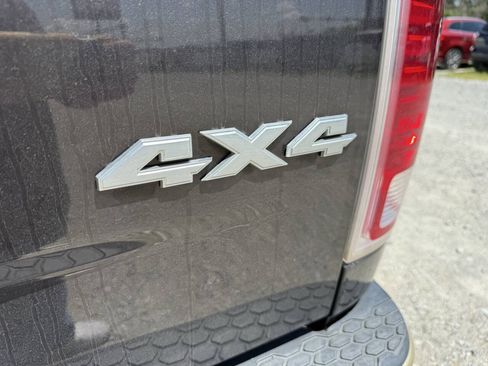 Used 2016 RAM 1500 Laramie Longhorn w/ Convenience Group AWD/4WD image 11