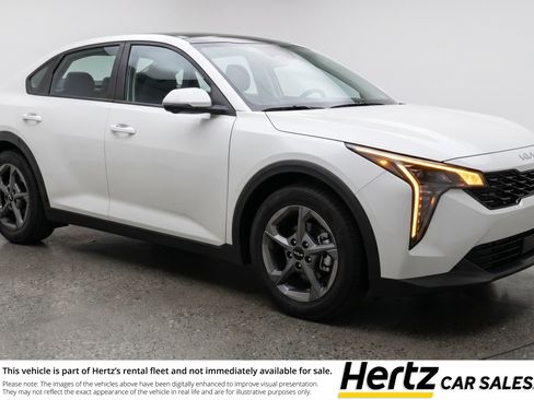 Used 2025 Kia K4 LXS FWD image 1