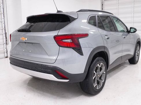 Used 2026 Chevrolet Trax LT w/ Driver Confidence Package FWD image 30