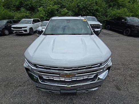 Used 2022 Chevrolet Silverado 1500 LTZ w/ LTZ Premium Package AWD/4WD image 14