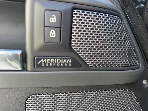 Used 2020 Land Rover Defender 110 X image 22